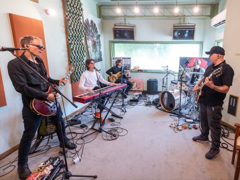 Foto: Edgardo Andres Kevorkian ( instagram.com/kvkfotos/ )
Fuente: instagram.com/indiosolarioficial/