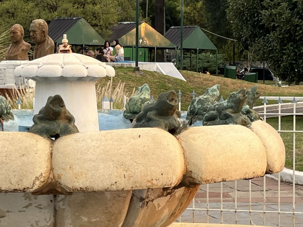 Hist&oacute;rica: &iquest;Cu&aacute;ntos sapos tiene la Fuente de los Sapitos?