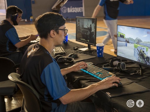 El Club GEI present&oacute; sus equipos de eSports