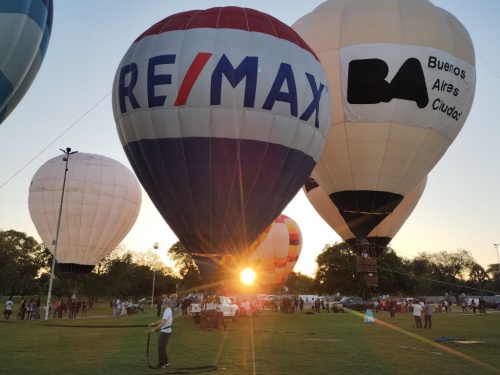 Llega Buenos Aires Flota con un increíble espectáculo de globos