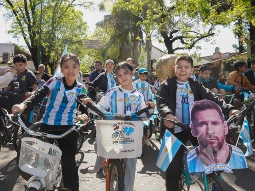 La Bicicleteada por la Memoria cerr&oacute; su recorrido anual en la Plaza del Sol