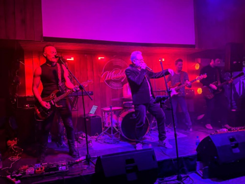 Andrea Prodan homenajeó a David Bowie en Muddy's