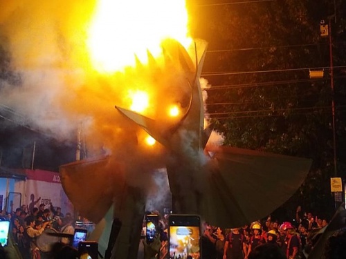¡Adiós Carnaval! Quemaron al Momo en el Boulevard Fleming