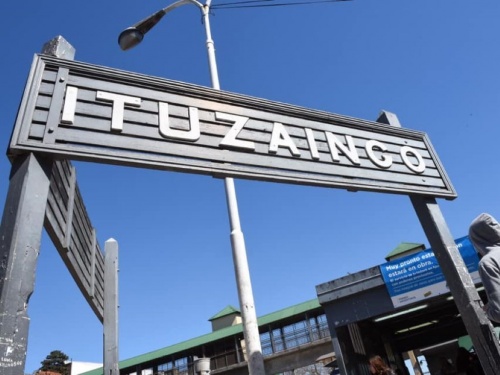 El CAI preserva el cartel original de la estaci&oacute;n