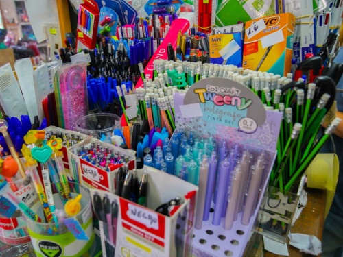 Arrancan las clases: d&oacute;nde conseguir descuentos en guardapolvos, cuadernos y lapiceras