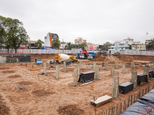 Plaza 20 de Febrero: Avanza una de las obras m&aacute;s importantes del centro de Ituzaing&oacute;