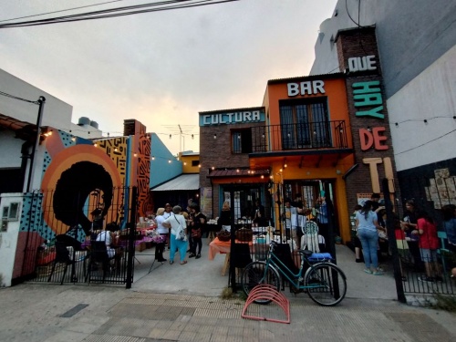 Laura Starszy: &ldquo;&iquest;Qu&eacute; Hay De Ti? es un espacio para descubrirse a uno mismo a trav&eacute;s del arte&rdquo;