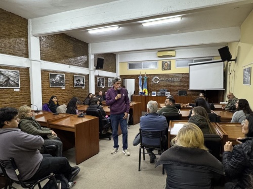 Rub&eacute;n Digilio llev&oacute; su mirada sobre el fotoperiodismo al HCD de Ituzaing&oacute;