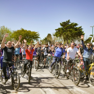 Ituzaingó celebra sus 30 años de autonomía con una bicicleteada por los barrios