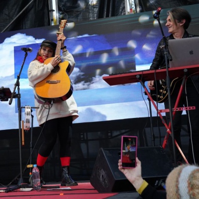 Hilda Lizarazu y Moria Casán vivieron la primera FRICC de Ituzaingó