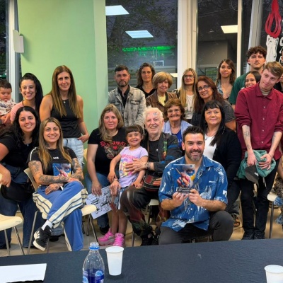 Rub&eacute;n D&iacute;az present&oacute; su libro El Tercer Pensamiento en el Centro Cultural Ituzaing&oacute;
