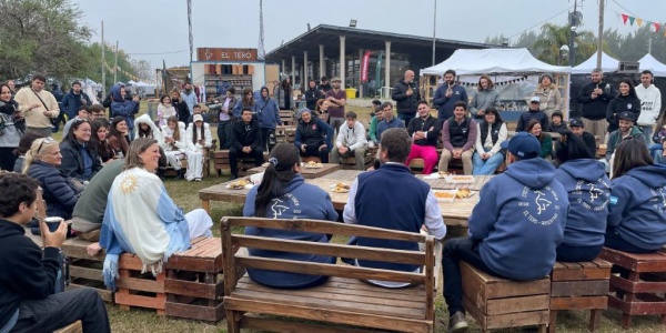 La Tarde del Mate: el ritual argentino llega con feria y música al aire libre