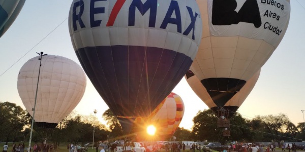 Llega Buenos Aires Flota con un increíble espectáculo de globos