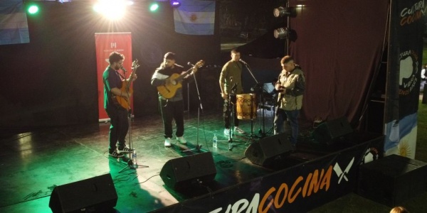 Cultura Cocina llega a Marcos Paz con tres d&iacute;as de gastronom&iacute;a y shows en vivo