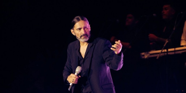 Finde de Cumbia: Daniel Agostini en el Teatro Gran Ituzaing&oacute;