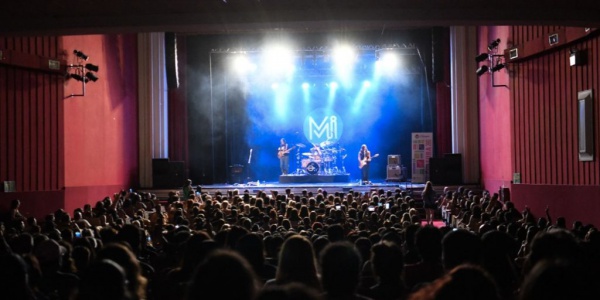 Eruca Sativa llen&oacute; el Teatro Gran Ituzaing&oacute; por el D&iacute;a de la Memoria