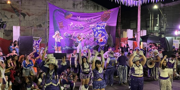 Carnaval en Ituzaing&oacute;: el Boulevard Fleming vivi&oacute; un fiest&oacute;n con murgas, feria y familias