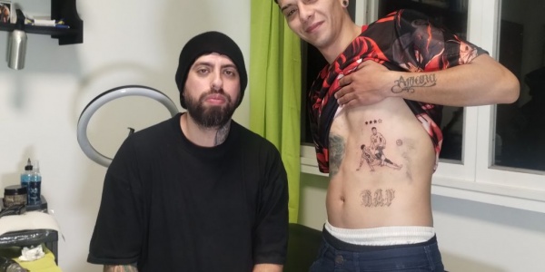 Locura por la Scaloneta: un fan&aacute;tico se tatu&oacute; el quite de Paredes del partido con Egipto