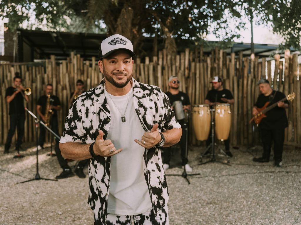 Yuthiel celebra sus 25 a&ntilde;os de carrera en el Teatro Gran Ituzaing&oacute;