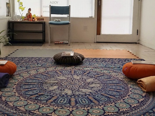 Santosha Yoga
